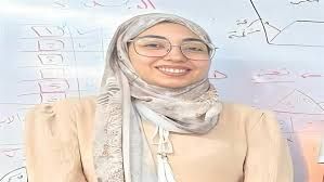 طالبة تضرب بعنف.. ووالدها يعتدي على المعلمة بالحديد
