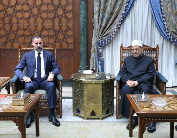 شيخ الأزهر يستقبل الأمير رحيم أغا خان لبحث التعاون المشترك