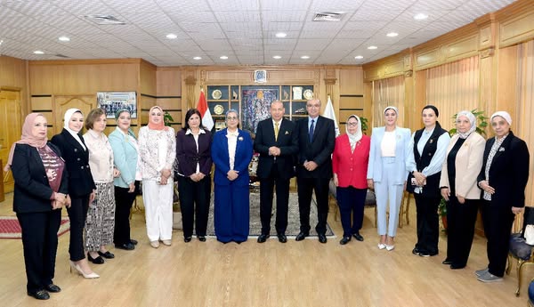 رئيس جامعة المنصورة ورئيس المجلس القومي للمرأة يشهدان فعاليات ندوة "معًا بالوعي نحميها"