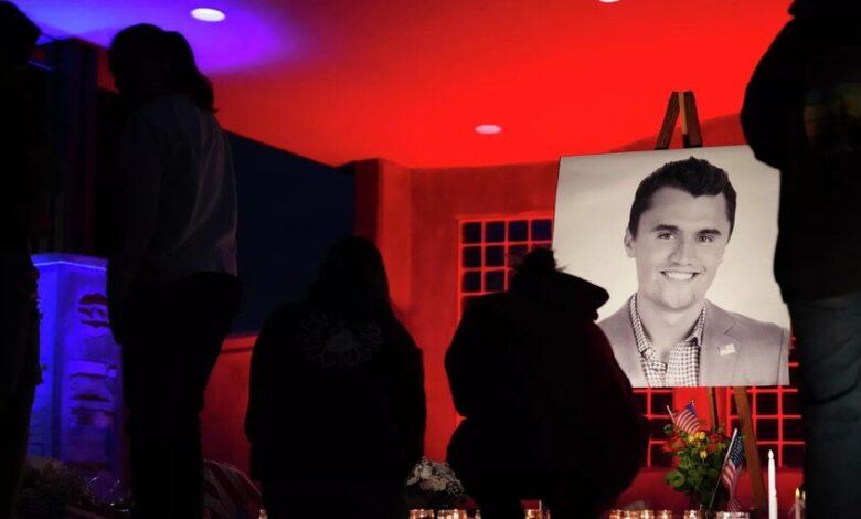 الرئيس الأمريكي: تسليم والد المشتبه به في قتل الناشط كيرك لابنه إلى السلطات أمر استثنائي