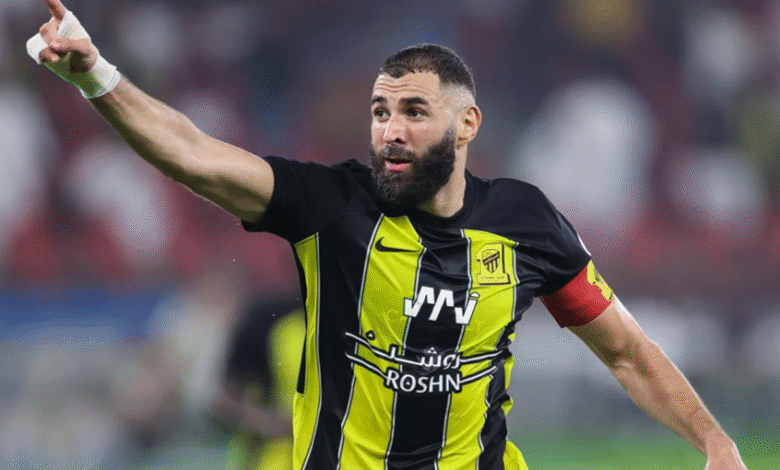 الاتحاد السعودي يرد رسميا على أنباء رغبة بنزيما في الرحيل عن الفريق