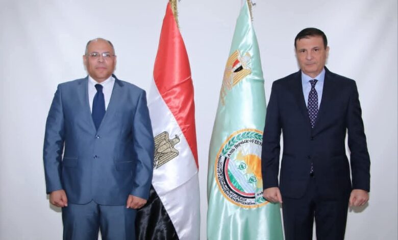 وزير الزراعة يبحث مع سفير مصر الجديد لدى الكويت تعزيز التعاون الزراعي 1 وزير الزراعة يبحث مع سفير مصر الجديد لدى الكويت تعزيز التعاون الزراعي