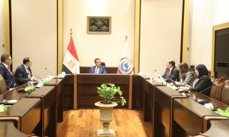 وزير الصحة يبحث مع "بايوجينرك فارما" تعزيز التعاون لتطوير صناعة الأدوية الحيوية 1 وزير الصحة يبحث مع "بايوجينرك فارما" تعزيز التعاون لتطوير صناعة الأدوية الحيوية