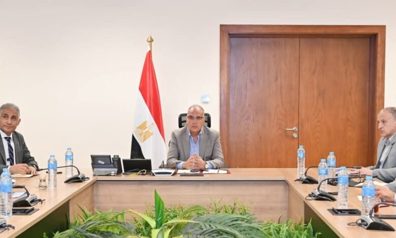 وزير الري يتابع حالة الري بالمحافظات خلال فترة أقصى الاحتياجات المائية 