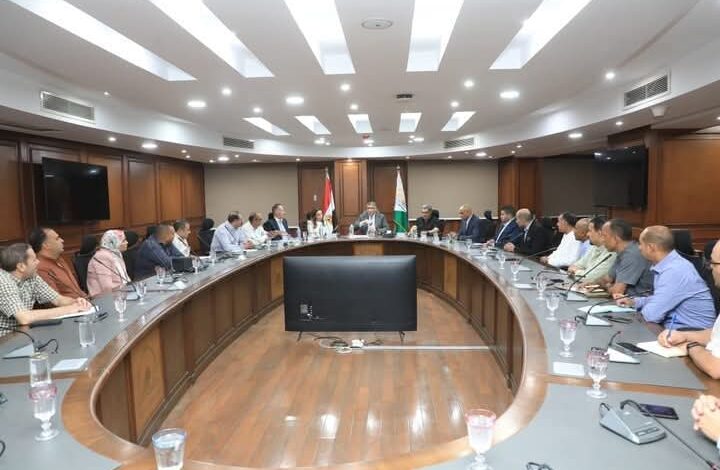 محافظ الجيزة لنواب حي الهرم : "النتائج على الأرض هي المقياس.. وخدمة المواطن أولوية قصوى" 1 محافظ الجيزة لنواب حي الهرم : "النتائج على الأرض هي المقياس.. وخدمة المواطن أولوية قصوى"