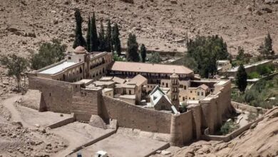 رئيس أساقفة دير " سانت كاترين " يواجه اتهامات بسوء أستخدام سلطاته وإثارة الفتن