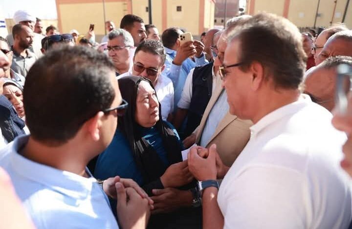 وزير الصحة يتفقد مستشفي نجع حمادي العام وأبو تشت للتأكد من سير العمل