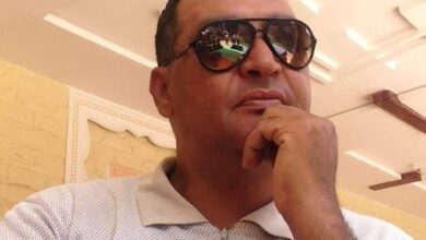 لكل شاعر  كنانة..