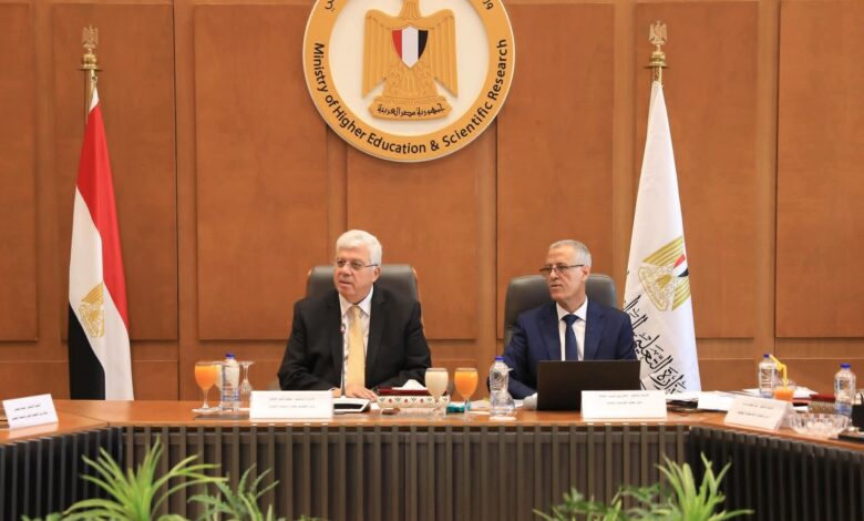 وزير التعليم العالي يترأس اجتماع مجلس الجامعات الأهلية 1 وزير التعليم العالي يترأس اجتماع مجلس الجامعات الأهلية