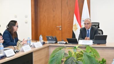 وزير الري يبحث مع مسئولة بـ بنك التنمية الأوروبي تعزيز التعاون في مجال المياه