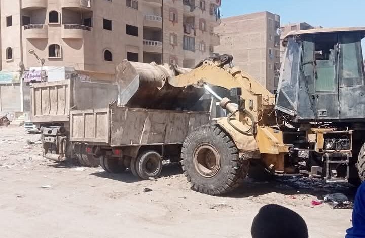 رفع ٩٤٠ طن مخلفات هدم وبناء من منطقة الكونيسة بالعمرانية بالجيزة 1 رفع ٩٤٠ طن مخلفات هدم وبناء من منطقة الكونيسة بالعمرانية بالجيزة