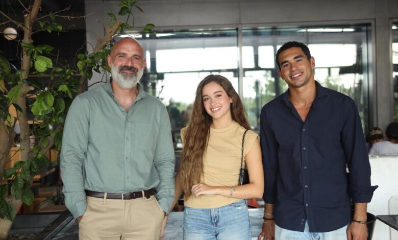 انتهاء تصوير "نور مكسور".. آخر حكايات مسلسل "ما تراه ليس كما يبدو" 1 انتهاء تصوير "نور مكسور".. آخر حكايات مسلسل "ما تراه ليس كما يبدو"