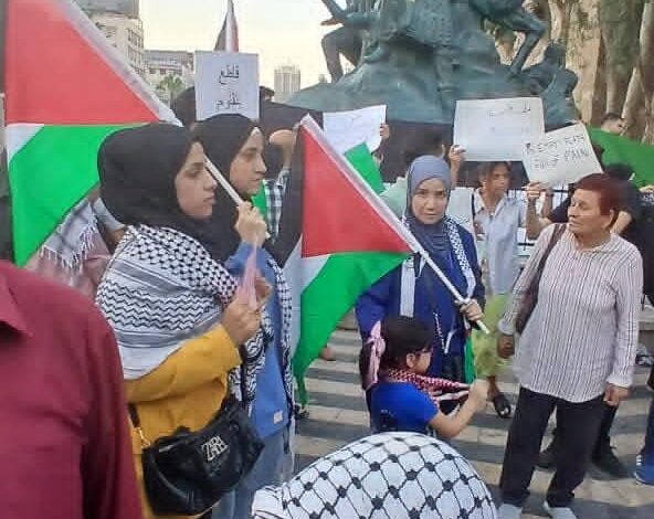 حراك في دمشق رفضا لأي اتفاق مع العدو الصهيوني 1 حراك في دمشق رفضا لأي اتفاق مع العدو الصهيوني