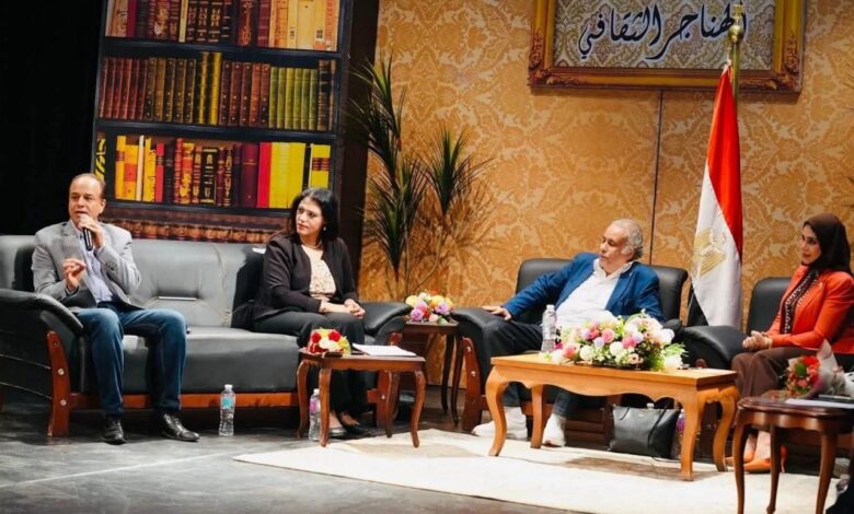 ملتقى الهناجر الثقافي" يلقي الضوء على الأغنية الوطنية ودورها في الأحداث السياسية