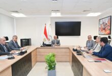 سويلم يناقش مقترح "مشروع إعادة تأهيل نظام الرى فى وادى النقرة 