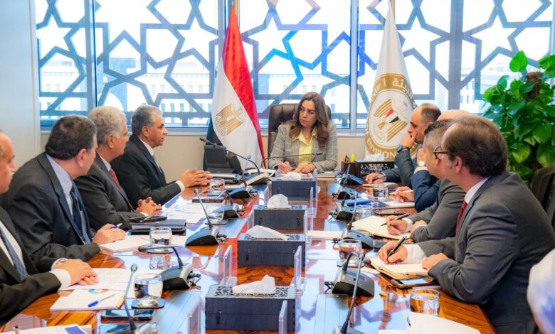 عوض :تبحث مع المدير التنفيذي لمركز البيئة والتنمية للمنطقة العربية وأوروبا التعاون المشترك 1 عوض :تبحث مع المدير التنفيذي لمركز البيئة والتنمية للمنطقة العربية وأوروبا التعاون المشترك