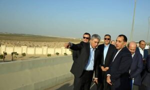  رئيس الوزراء يطمئن ميدانيا على الانتهاء من أعمال تطوير المنطقة المحيطة بالمتحف المصري الكبير