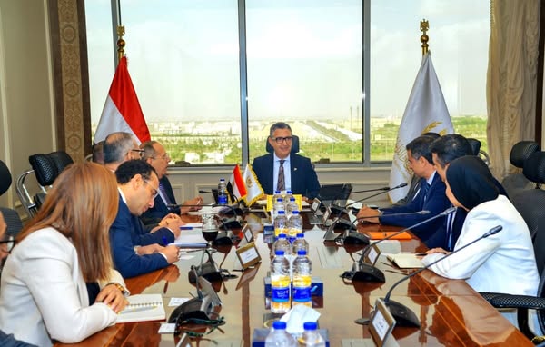 وزير التموين يبحث مع العضو المنتدب لشركة “أورانج مصر” تعزيز التعاون في الخدمات الرقمية  