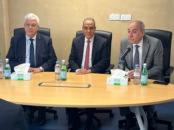 بيان صحفي صادر عن وزارتي الخارجية والهجرة بالخارج والتعليم العالي والبحث العلمي