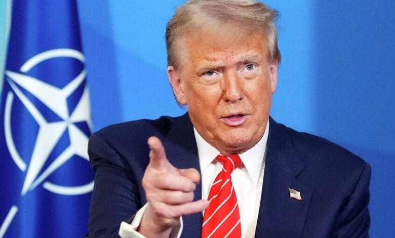 الرئيس الأمريكي يعلن الحرب على الديمقراطيين ويهددهم بقانون نادرا ما تم استخدامه في أمريكا
