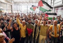 مشاركة نائب بولندي في "أسطول الصمود" يتهم إسرائيل بسوء معاملة النشطاء