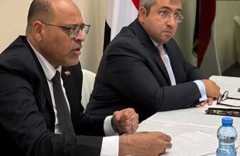  وزير العمل يلتقي ممثلي الجالية المصرية في قطر ..ويستمع إلى استفساراتهم