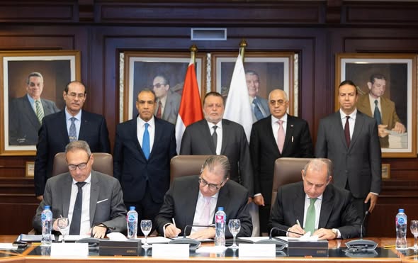  محافظ البنك المركزي ووزير الخارجية يشهدان إطلاق مبادرة " افتح حسابك في مصر"  