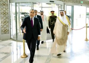 رئيسا وزراء مصر والكويت يعقدان جلسة مباحثات لبحث القضايا ذات الاهتمام المشترك بين البلدين