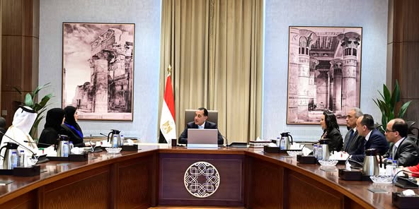  رئيس الوزراء يلتقي وزيرة الدولة للتعاون الدولي بوزارة الخارجية القطرية والوفد المرافق لها