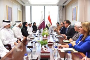  الدكتور خالد عبد الغفار يستقبل وزير الصحة العامة بدولة قطر لبحث سبل التعاون المشترك