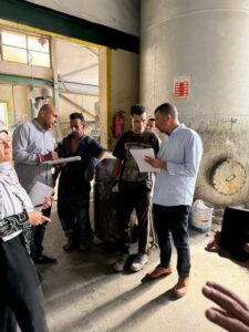 حملة تفتيشية قادها وزير العمل اليوم في المنطقة الصناعية بالعاشر من رمضان 2  حملة تفتيشية قادها وزير العمل اليوم في المنطقة الصناعية بالعاشر من رمضان