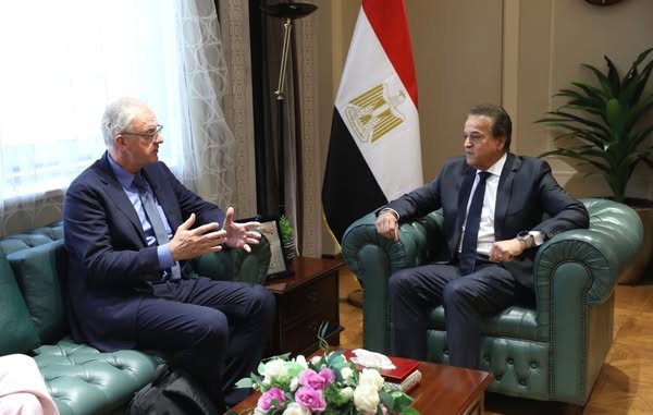 خالد عبدالغفار يبحث مع المدير التنفيذي لوكالة الاتحاد الأوروبي للمخدرات للتعاون في مكافحة الإدمان