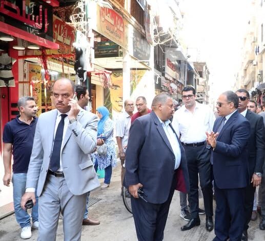 محافظ الشرقية يقرر إحالة مدير الإدارة الهندسية ومشرف القسم الهندسي بالزقازيق للتحقيق