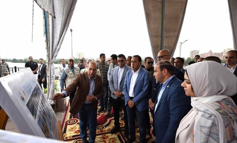 رئيس الوزراء يتفقد "ممشى أهل مصر" ببنها