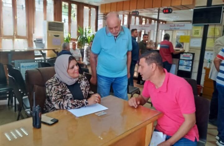 خلال لقاء جماهيري موسع .. رئيس حى شرق الاسكندريه توجه بسرعة بحث الشكاوى وحلها