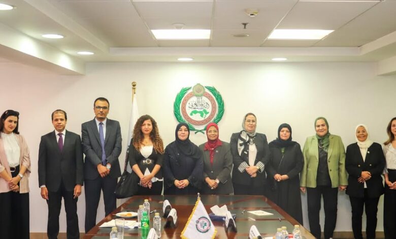 البرلمان العربي يعقد اجتماعًا مع ائتلاف البرلمانيات العربية لمناهضة العنف ضد المرأة
