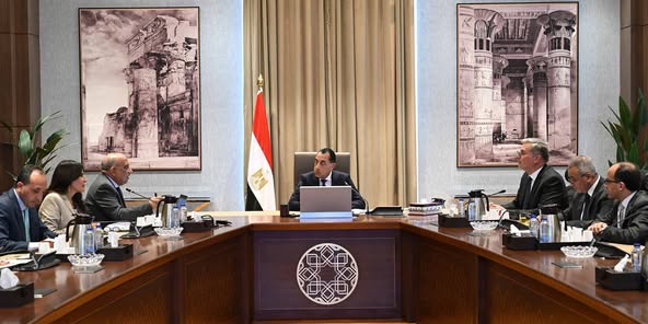  رئيس الوزراء يتابع الموقف التنفيذي لمشروعات الطاقات المتجددة