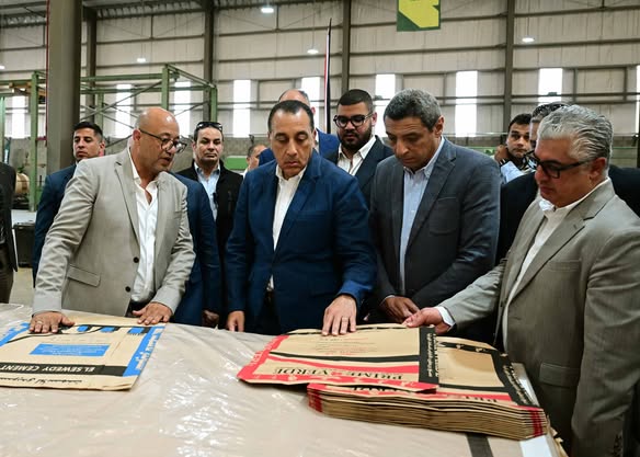 رئيس الوزراء يفتتح مصنع "بريمفيرد للأكياس والصناعات الورقية" باستثمارات تصل إلى 7.5 مليون دولار