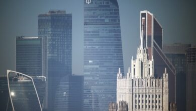 روسيا تحذر مواطنيها من خطر التعرض للاعتقال والاحتجاز في الولايات المتحدة "بتهم سخيفة" 1 روسيا تحذر مواطنيها من خطر التعرض للاعتقال والاحتجاز في الولايات المتحدة "بتهم سخيفة"