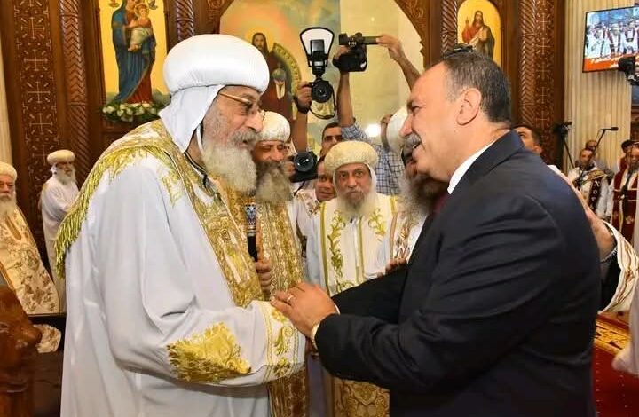 محافظ أسيوط يستقبل البابا تواضروس الثاني ويشارك في تدشين كاتدرائية مارمرقس بالدير المحرق 1 محافظ أسيوط يستقبل البابا تواضروس الثاني ويشارك في تدشين كاتدرائية مارمرقس بالدير المحرق