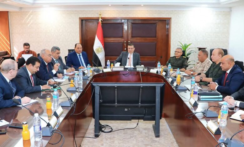 وزير الزراعة يتابع الموقف التنفيذي لمشروع التجمعات الزراعية التنموية في سيناء