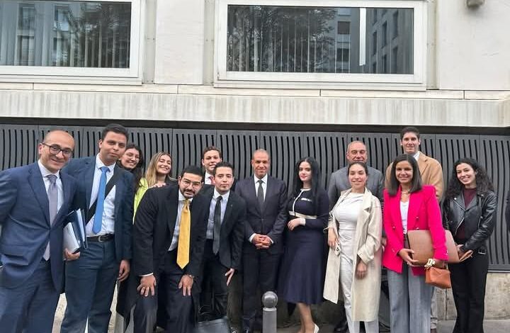 وزير الخارجية يلتقي مجموعة من الطلاب المصريين الدارسين في فرنسا
