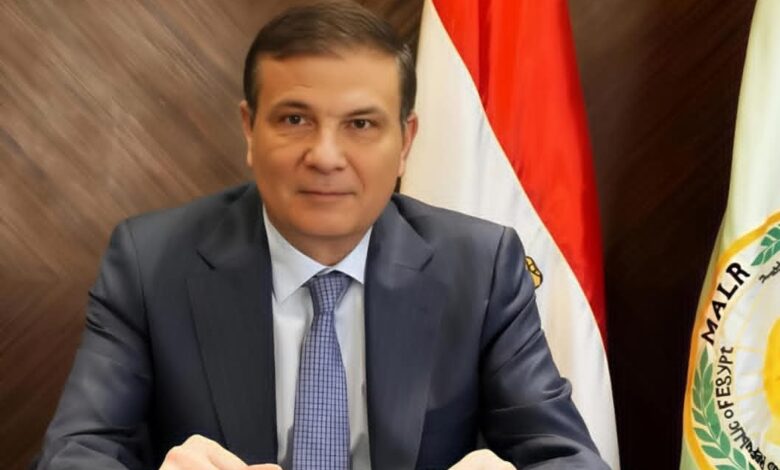 وزير الزراعة يوجه بتكثيف الأنشطة الإرشادية وتشكيل لجان للمرور على الجمعيات الزراعية 1 وزير الزراعة يوجه بتكثيف الأنشطة الإرشادية وتشكيل لجان للمرور على الجمعيات الزراعية