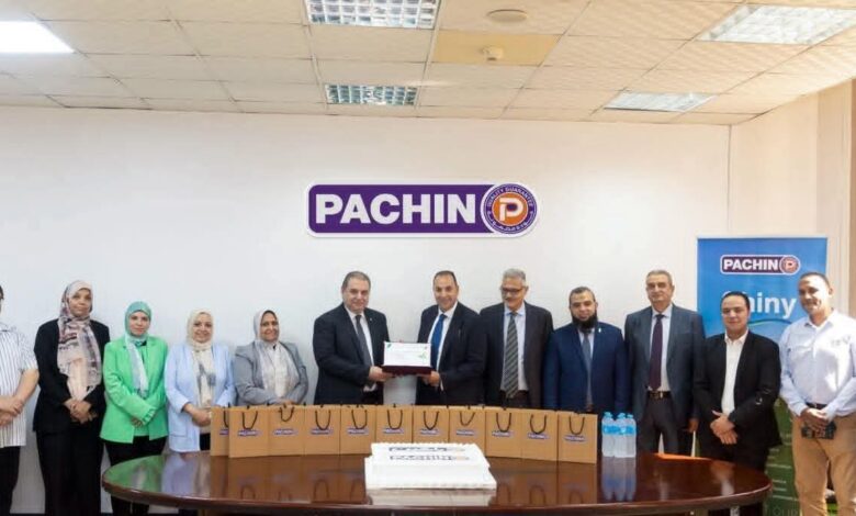 وزير الصناعة والنقل بدعم الصناعة المصرية ورفع القدرة التنافسية للمنتجات المحلية 1 وزير الصناعة والنقل بدعم الصناعة المصرية ورفع القدرة التنافسية للمنتجات المحلية
