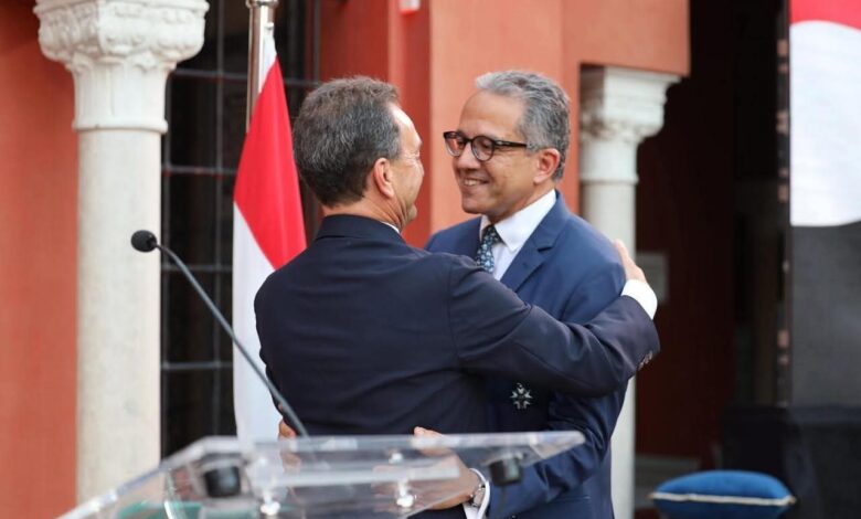 سفارة فرنسا بالقاهرة تهنىء العناني على انتخابه في منصب مدير عام اليونسكو 1 سفارة فرنسا بالقاهرة تهنىء العناني على انتخابه في منصب مدير عام اليونسكو