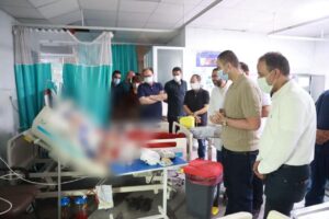 نائب وزير الصحة يوجه بتوفير خدمات طبية ميسرة وآمنة للمواطنين