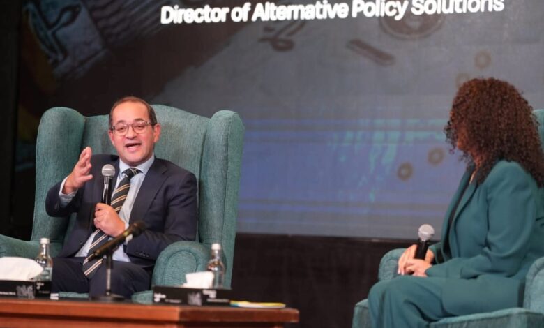 وزير المالية.. في حوار مفتوح بالجامعة الأمريكية بالقاهرة 1 وزير المالية.. في حوار مفتوح بالجامعة الأمريكية بالقاهرة