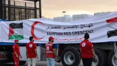الهلال الأحمر المصري: قافلة "زاد العزة" الـ 49 تشمل 400 شاحنة وتحمل 9 آلاف طن مساعدات للفلسطينيين
