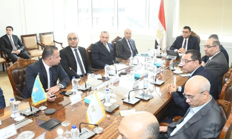 وزير الإسكان يبحث ملف تشغيل مشروع حدائق تلال الفسطاط 1 وزير الإسكان يبحث ملف تشغيل مشروع حدائق تلال الفسطاط