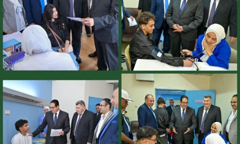 عبد الصادق يتفقد إجراءات الكشف الطبي على طلاب جامعة القاهرة الأهلية بمستشفى الفرنساوى 1 عبد الصادق يتفقد إجراءات الكشف الطبي على طلاب جامعة القاهرة الأهلية بمستشفى الفرنساوى